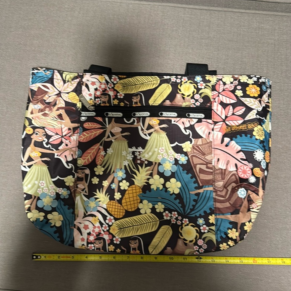 Lesportsac exclusive Hawaii print tote.